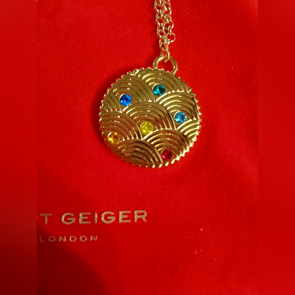 SOLD OUTurt Geiger NWT Gold Medallion Rainbowched Necklace With Colored Stones - Picture 3 of 4